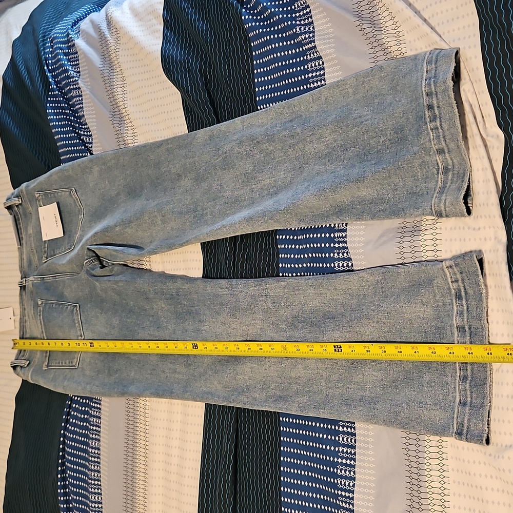NWT Vici Forver Legendary Mid Rise Flare Women's Jeans - Picture 11 of 16